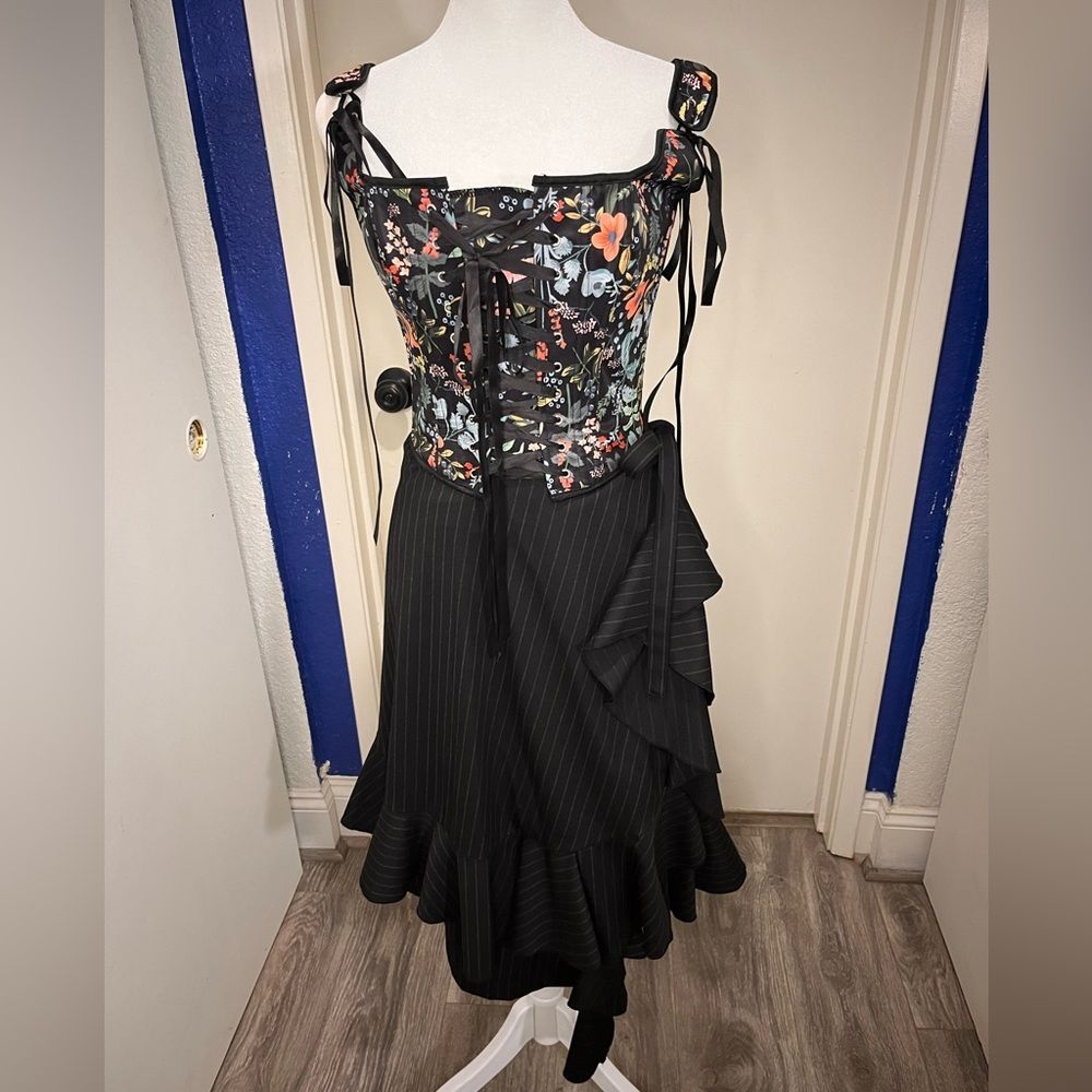 JW Anderson Black Pinstripe Ruffle Wrap Skirt Size 26/27 – Excellent Condition
